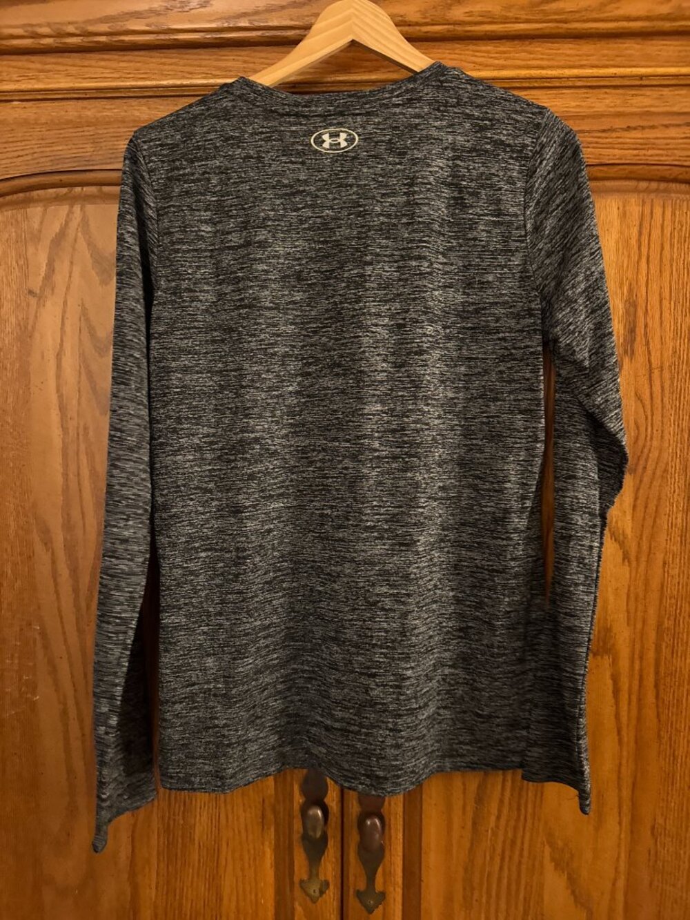 Under Armour HeatGear Women’s Long Sleeve Heathered Black/Grey Performance Tee - Picture 2 of 2